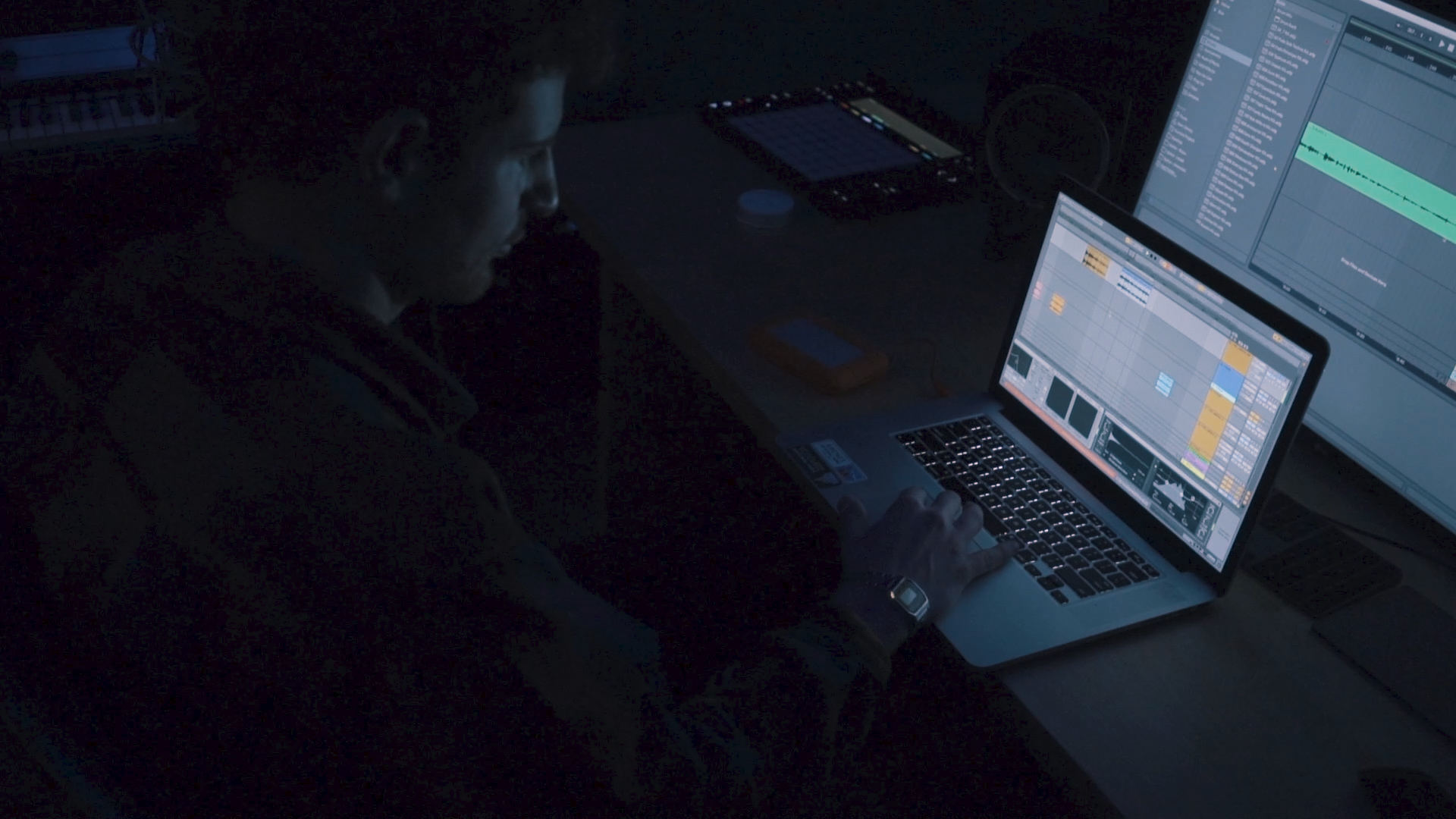 Photay reimagines Laraaji for real