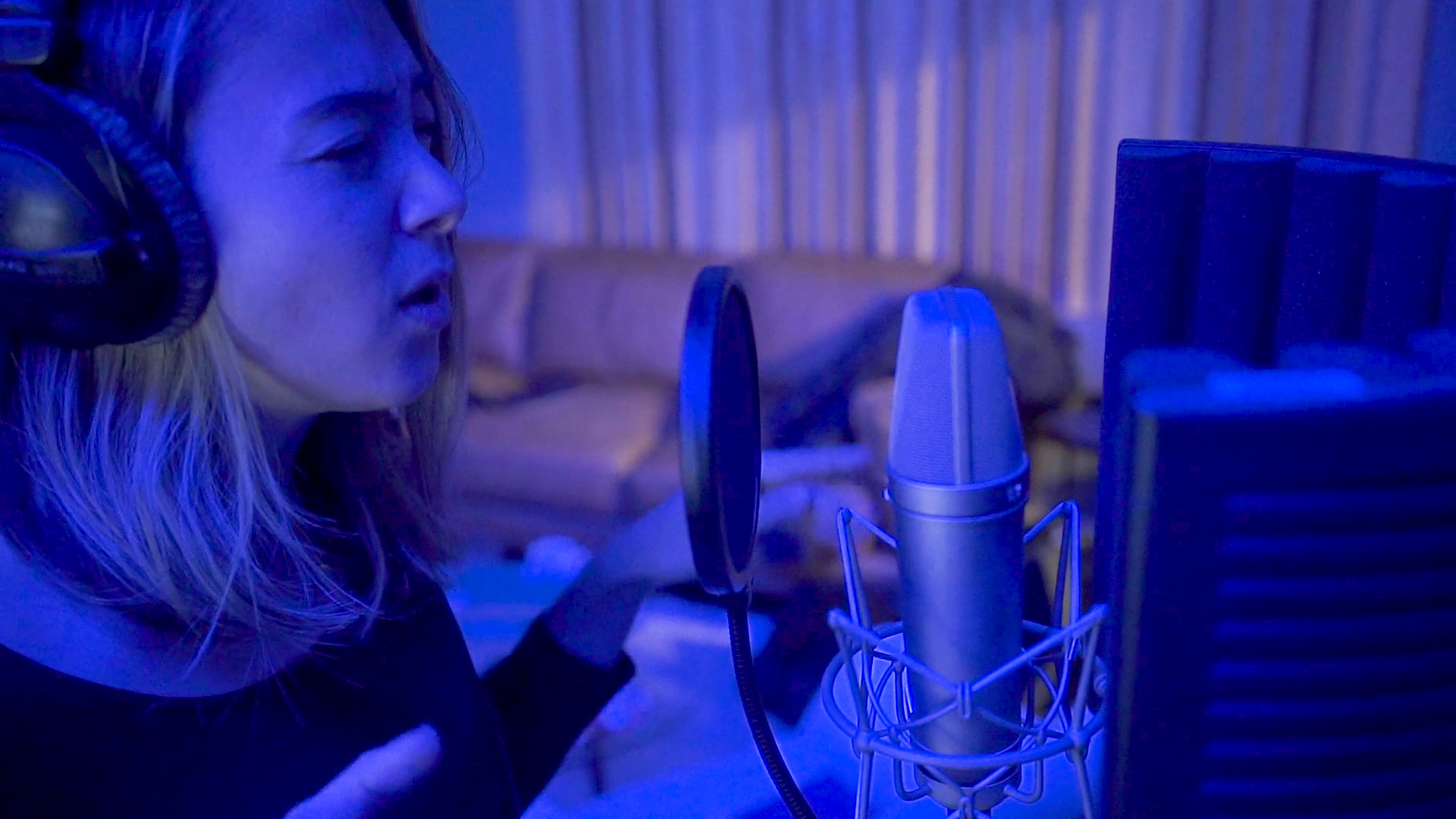 Hollis lends soulful passion with transcendent vocals 