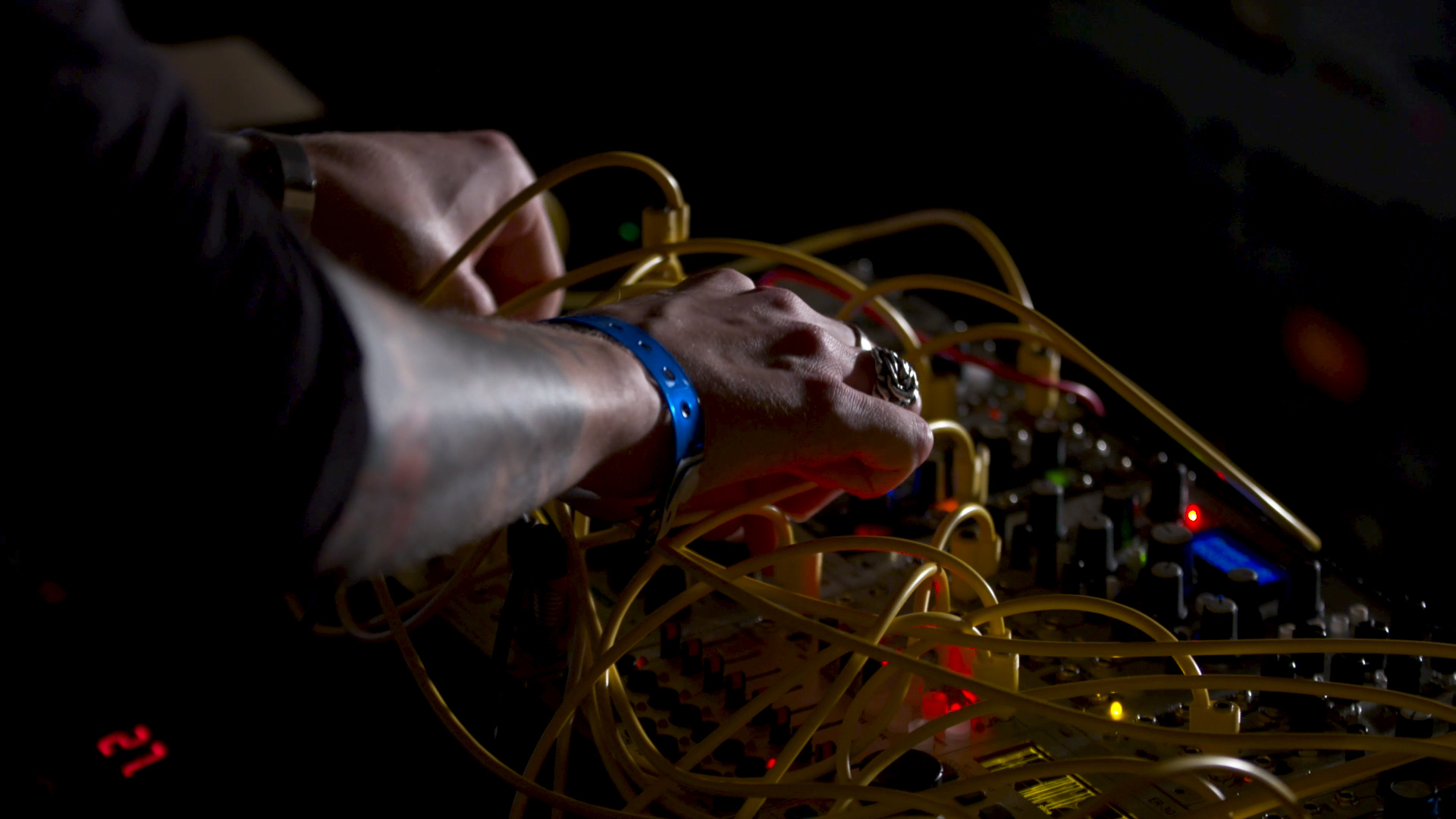 Sigha makes sounds for your style to shine through