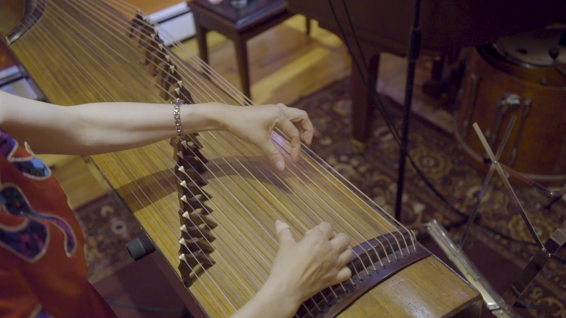 Video thumbnail for Melody Yan celebrates sounds of ancient Chinese culture through the guzheng