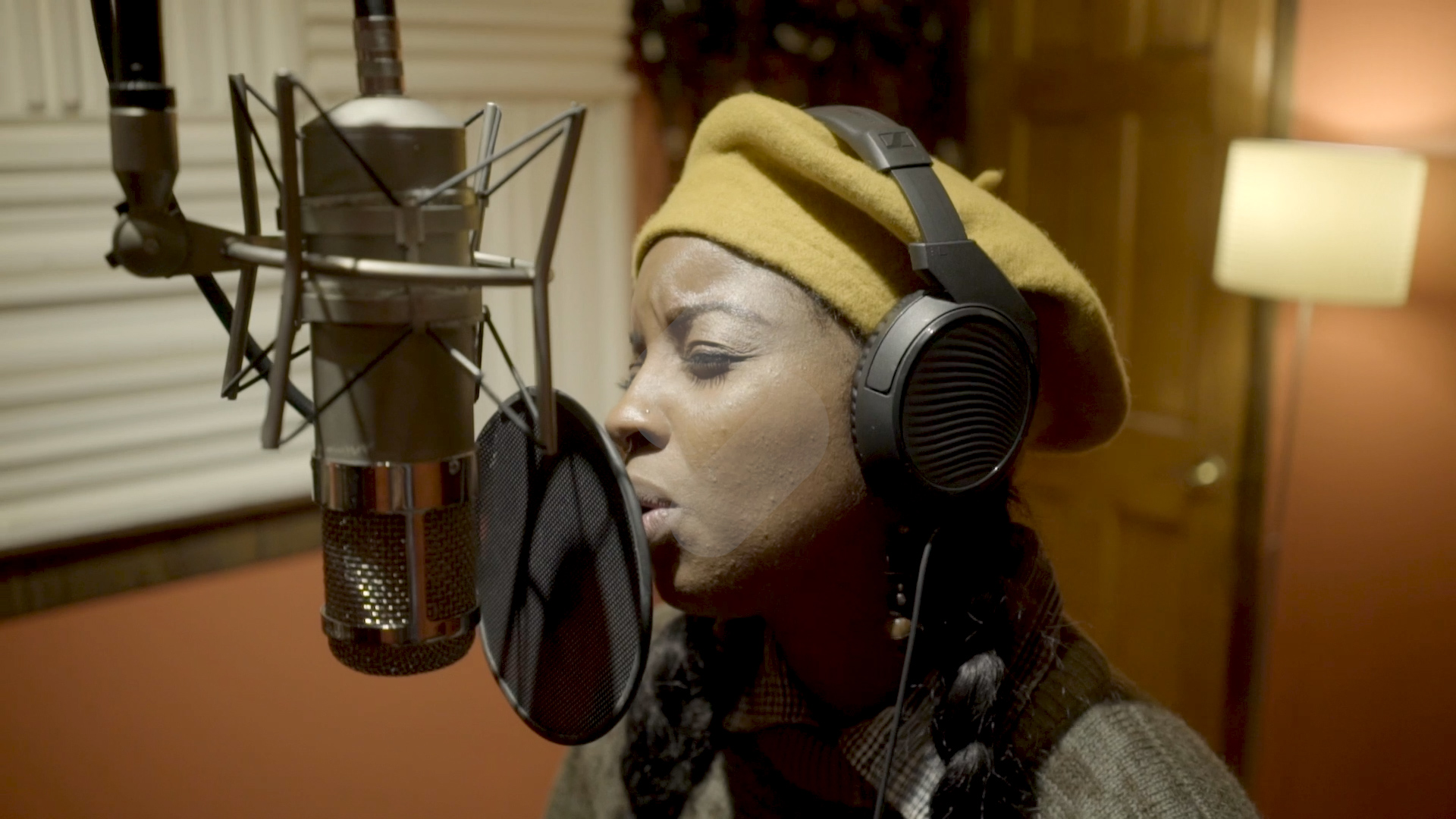 Video thumbnail for Renee Holiday lets her vocals soar with a new direction